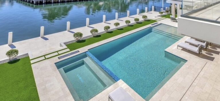 building a swimming pool in miami